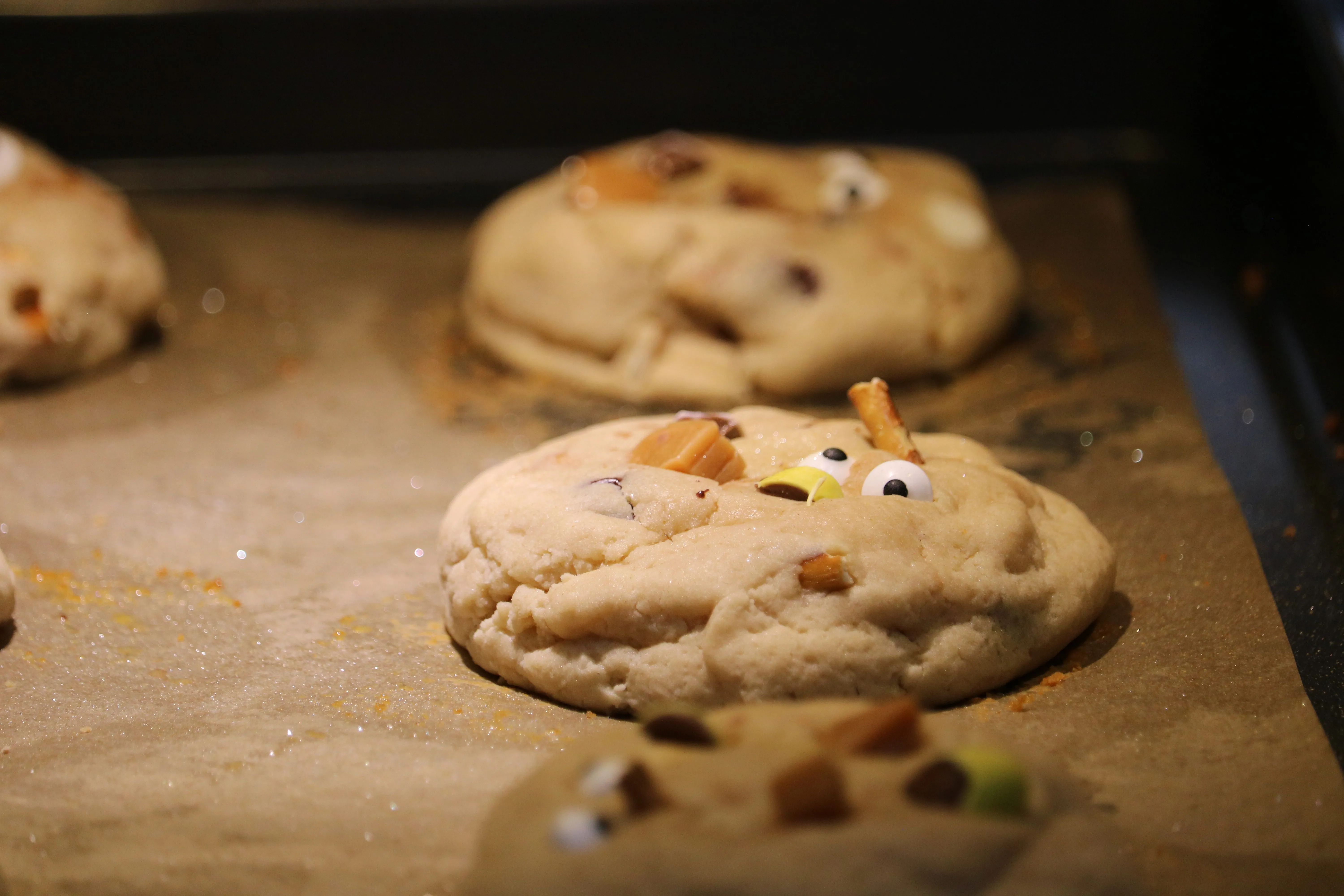 A Funny Cookie with edible eyes